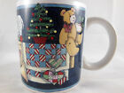 Belle tasse de tasse art Susan Winget avec couronne de Noël agneau clairon ours en peluche