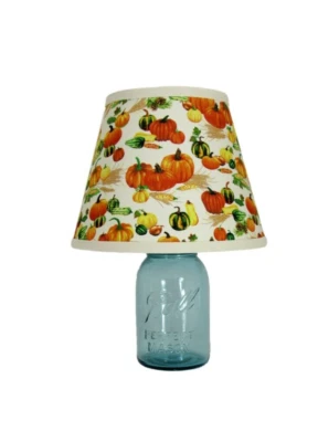 Lámpara de tarro de masón Aqua Quart con pantalla de lámpara con estampado de calabaza Foto 1 de 4