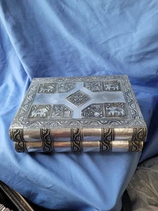 Vintage Style Silver tone embossed metal covered Indian jewelry box 11” x 8” -Z - Picture 1 of 23