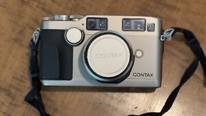 Contax G2 film camera - 28mm 35m 45mm 90mm Lenses - Low Actuations - Excellent!