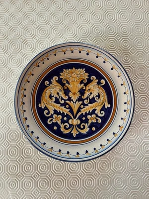 Antico piatto decorativo in ceramica ,  dipinto a mano  20 Cm. - Immagine 1 di 4
