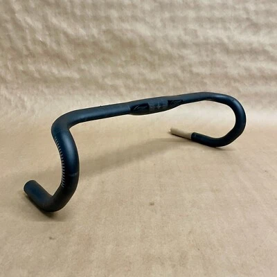 Manillar de aleación Zipp Service Course SL70 Ergo 44 cm, alcance de 70 mm/caída de 128 mm Foto 1 de 4