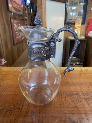 Vintage Silver Plate Accented Glass Pitcher  - Imagem 1 de 4