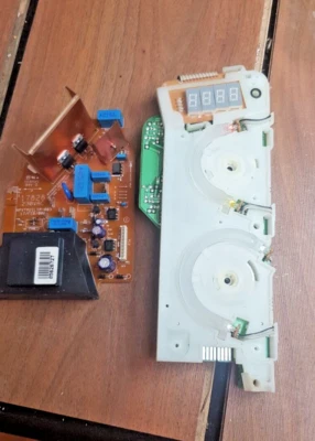 SCHEDA CONTROLLO E SCHEDA ALIMENTAZIONE VORWERK BIMBY TM21 - ALTRI ACC DA CONCOR Foto 1 de 4