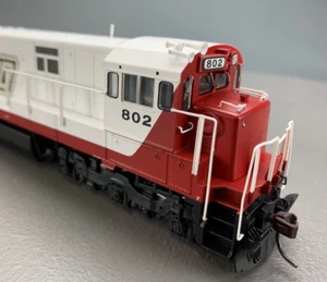 HO Atlas Master Silver Soo Line LNose U30C Diesel Locomotive #802 DC HO0052 - Picture 1 of 11