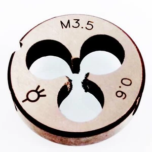 Matrice metrica HSS 3,5 mm x 0,6 filettatura destra passo M3,5 x 0,6 mm - Foto 1 di 4