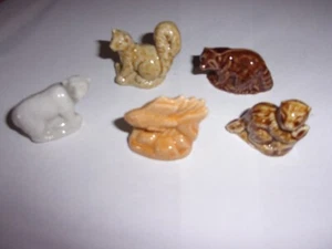 Wildlife Group of 5 Red Rose Tea Animals - Picture 1 of 1