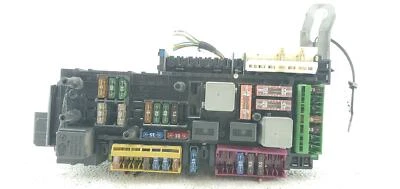 Задний модуль активации сигнала 10 11 2011 Mercedes-Benz E350 SAM 21290605 - Изображение 1 из 4