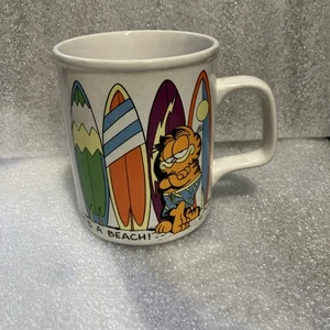 Garfield Life's A Beach! Coffee Mug 1978 Enesco - Picture 1 of 7