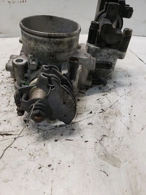 Throttle Body 2.4L 4 Cylinder Fits 01-06 MAGENTIS 1379087 - Image 1 of 4