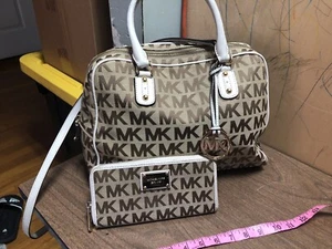 Michael Kors handbag purse-Wallet signature canvas crossbody satchel Set Sz L - Picture 1 of 12