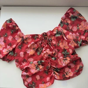 H&M Top XL Cropped Red Floral Print Drawstring Ruched Square Neck Balloon Sleeve - Picture 1 of 12