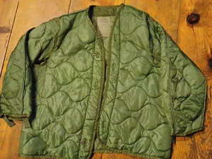 Giacca da campo militare dell'esercito americano M-65 cappotto trapuntato fodera nylon caldo pipistrello - Foto 1 di 32