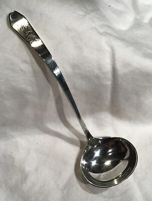 ANTIGUO ATAÚD ACABADO PLATA ESTERLINA SALSA CUCHARÓN LEÓN PASANTE MARCADO ESTERLINA Foto 1 de 4