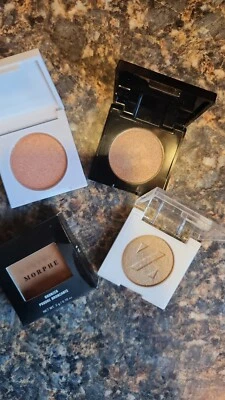 Variedad de iluminadores y bronceadores Foto 1 de 3