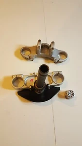 Piastre di sterzo complete Ducati Monster 695 - Foto 1 di 3