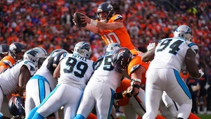 Bo Nix Denver Broncos - Rookie NFL QB Draft Pick - 4x6 Glossy Printed Postcard - Imagen 1 de 5