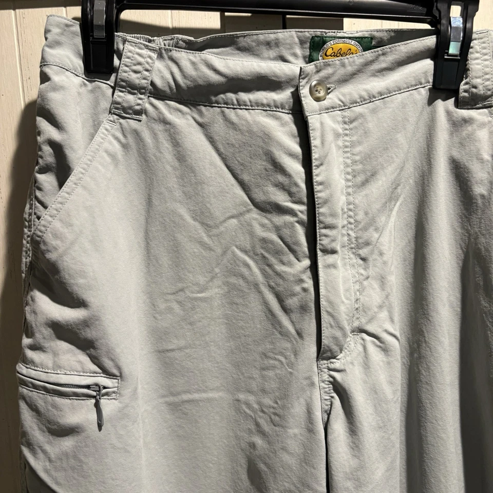 Calça CABELAS feminina cinza carga e externa tamanho 16 náilon - Imagem 1 de 4