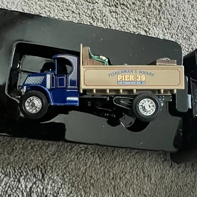 MATCHBOX COLLECTIBLE 1920 MACK AC FISHERMAN'S WARF + DISPLAY CASE - Image 1 of 3