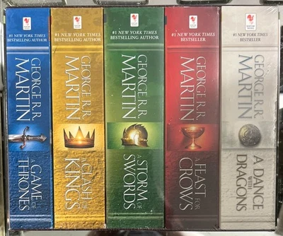*NEW* Game of Thrones 5 Book Box Set - A Song of Ice and Fire - Boxed Books PB Foto 1 de 4