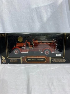 1935 Mack Type 75BX Fire Truck – 1:24 Scale Diecast by Road Signature - Picture 1 of 7