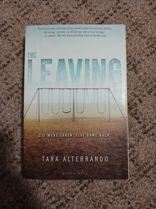 The Leaving by Tara Altebrando Paperback Book Like New Condition - Picture 1 of 7