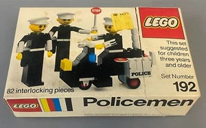 1977 LEGO Policemen set #192 - Picture 1 of 6