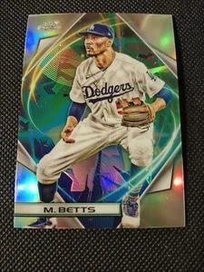 Tarjeta refractor cosmic 2022 Mookie Betts Topps #190 La Dodgers Boston Red Sox - Imagen 1 de 2
