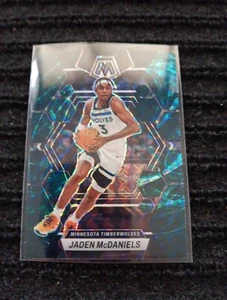 2022-23 Panini Mosaic - Jaden McDaniels Mosaic Genesis Prizm Small Surface Issue - Picture 1 of 3