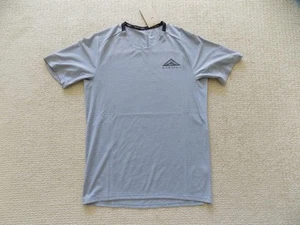 NEW MENS S M NIKE TRAIL SHORT SLEEVE SS T SHIRT SOLAR CHASE GREY DV9305 078 - Picture 1 of 3