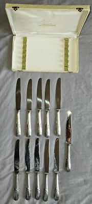 François FRIONNET Coffret 11 couteaux  métal argenté style Louis XV feuillagé - Photo 1/4