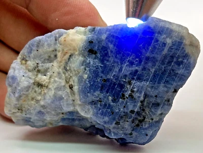482CT. Rough Blue Sapphire Top Colors Natural UnHreated 100% - Image 1 of 4