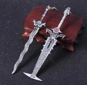 Doom Slayer Eternal Schlüsselanhänger Schmelztiegel Schwert Keychain Ewiges Spiel Sammlerstück UK - Bild 1 von 6