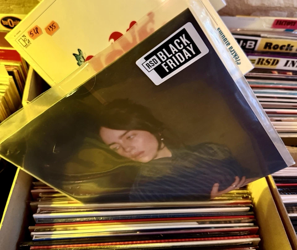 LTD OFFER / Maxi Viny Billie Eilish 10’ Black Friday 2025 SKINNY Live + 3 - Image 1 of 4