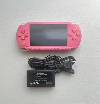 PSP 1000 - Pink - GOOD CONDITION + Official Sony Memory 1GB + Charger - Image 1 of 4