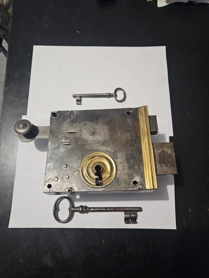 MAGNIFIQUE SERRURE ANCIENNE DE MANOIR,CHATEAU...FOCTIONNELLE ,1,800K -16,5X14X3  - Photo 1/4