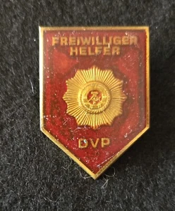 FREIWILLIGER HELFER ➔ DVP ➔ Volkspolizei ➔ Medaille Orden ➔ DDR ➔*aus Sammlung* - Picture 1 of 2