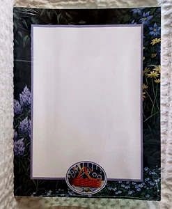 Longaberger Village Press STATIONARY PAPER Basket Lilacs Petunia 8.5 x 11 NEW - Imagen 1 de 5