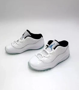 NEU Air Jordan 11 Retro HALBSCHUHE GRÖSSE 10c TD KLEINKIND 505836-117 LEGEND BLAU KIND - Bild 1 von 4