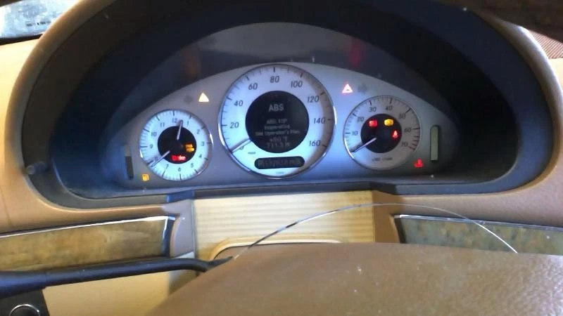 Tampa de convés usada serve: 2007 Mercedes-benz Mercedes e-class 211 tipo Sdn grau E280 - Imagem 1 de 4