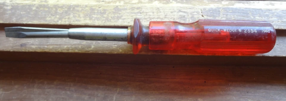 Vintage Quick Wedge No. 2354 Flat Head Screw Driver! Nice Shape! USA! - Image 1 of 1