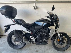 2020 - HONDA CBF300R - ABS - TOP BOX - ONLY 7K MILES - CBF- 300R - 12 MONTHS MOT - Picture 1 of 11