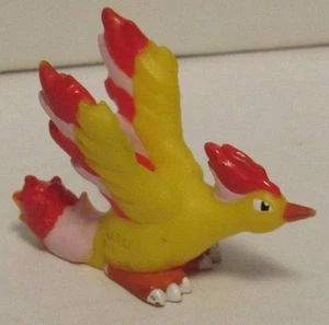2005 Authentic Pokemon Finger Puppet Moltres Catch Them All Nintendo Bandai - Picture 1 of 4