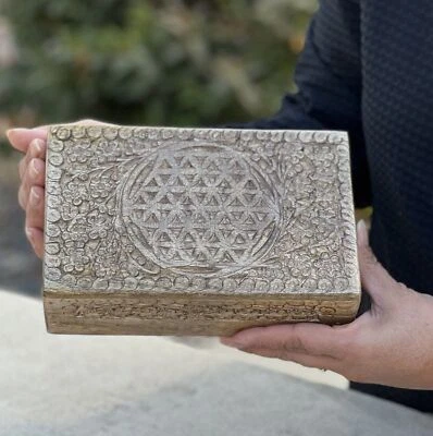 Caja de almacenamiento de recuerdo de madera tallada a mano Flor de la vida - ¡¡Envío rápido!!! Foto 1 de 4