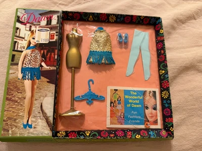 Conjunto de Roupas Vintage 1970 Boneca Dawn -Topper-Swing & Sway #8111 -Azul/Dourado -NRFB - Imagem 1 de 2