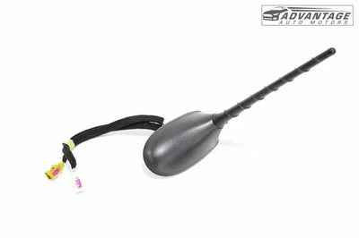 Jeep Cherokee 2016-2023 antena montada en el techo trasero aleta tiburón y cable de mástil OEM Foto 1 de 4