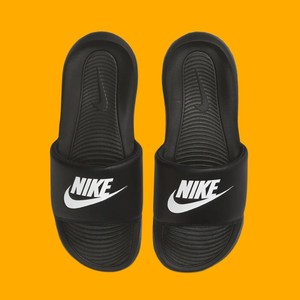 nike black daily slippers