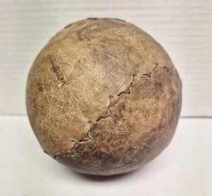 Vintage 16" Oversized Leder handgenäht Softball 5 Zoll Durchmesser für Display - Bild 1 von 5