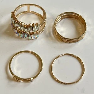 Dazzling Gold and Iridescent Stacked Rings Set of Four New size 9 - Bild 1 von 12