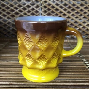 Vintage Anchor Hocking Fire-King Gold Kimberly Diamond Pattern Coffee Cup Mug - Picture 1 of 8